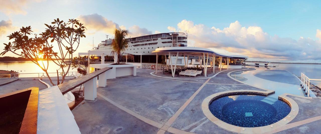 Doulos Phos The Ship Hotel Lagoi Exterior photo